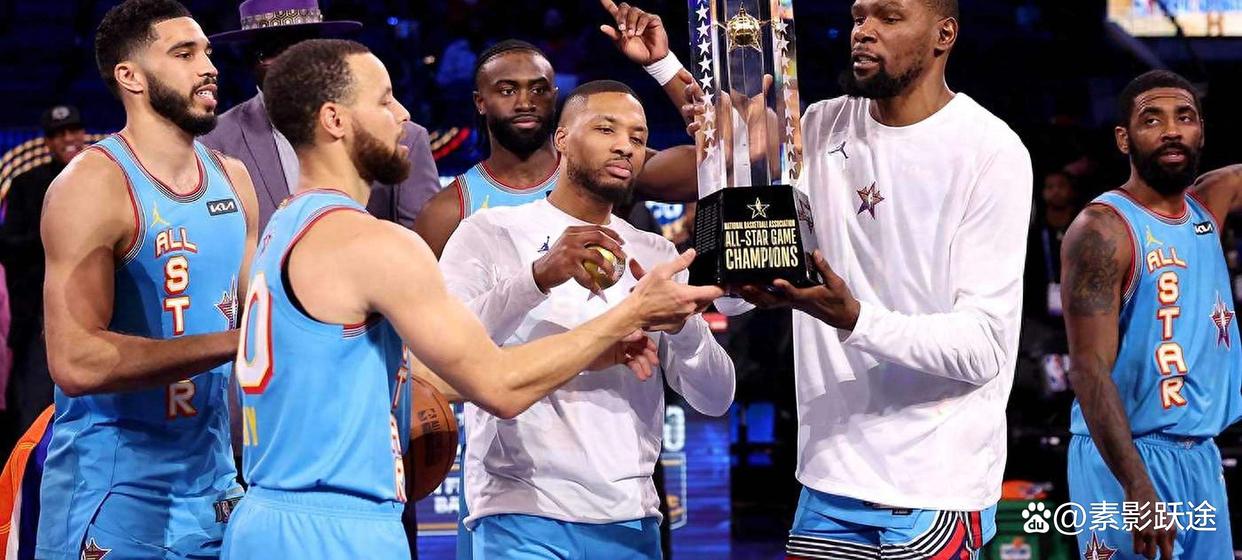 关于凯尔特人完胜黄蜂，利拉德一己之力扛起全队的信息