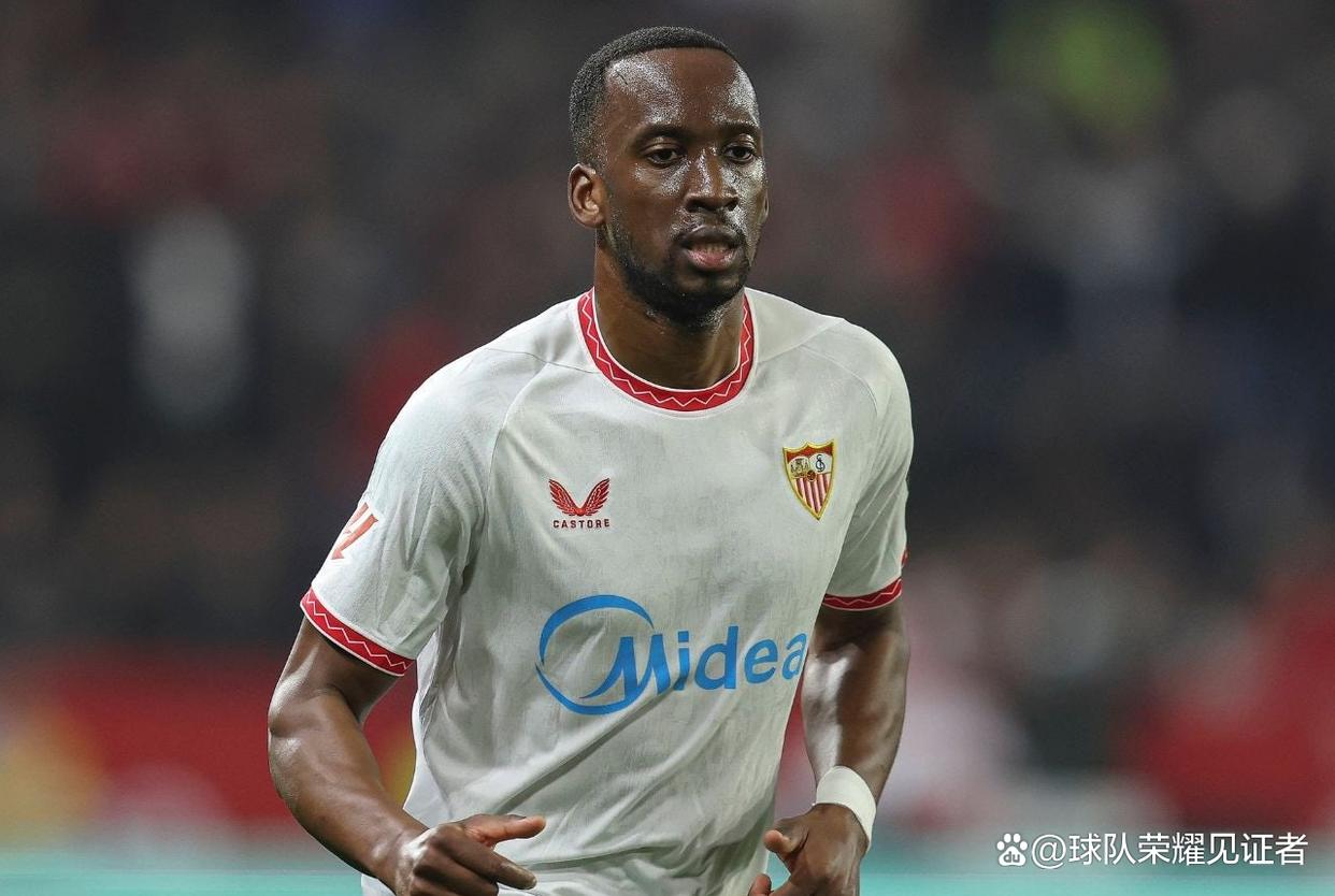 包含塞维利亚大胜毕尔巴鄂，三连胜稳居积分榜前列的词条