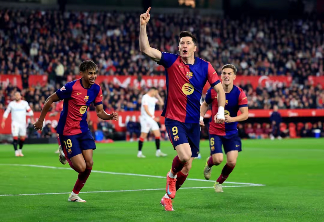 PG电子游戏-巴塞罗那连战失利，队伍状态低迷的简单介绍