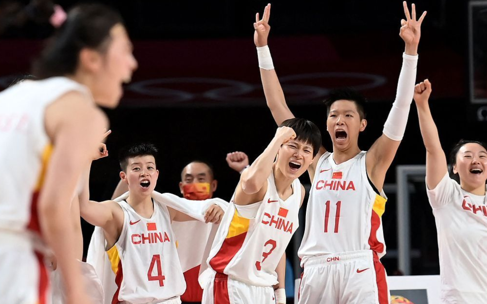 中国队险胜泰国队，郑思维高光表现的简单介绍