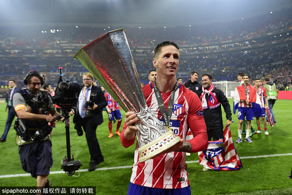 荷兰逆转马赛，托雷斯三分雨点燃全场的简单介绍