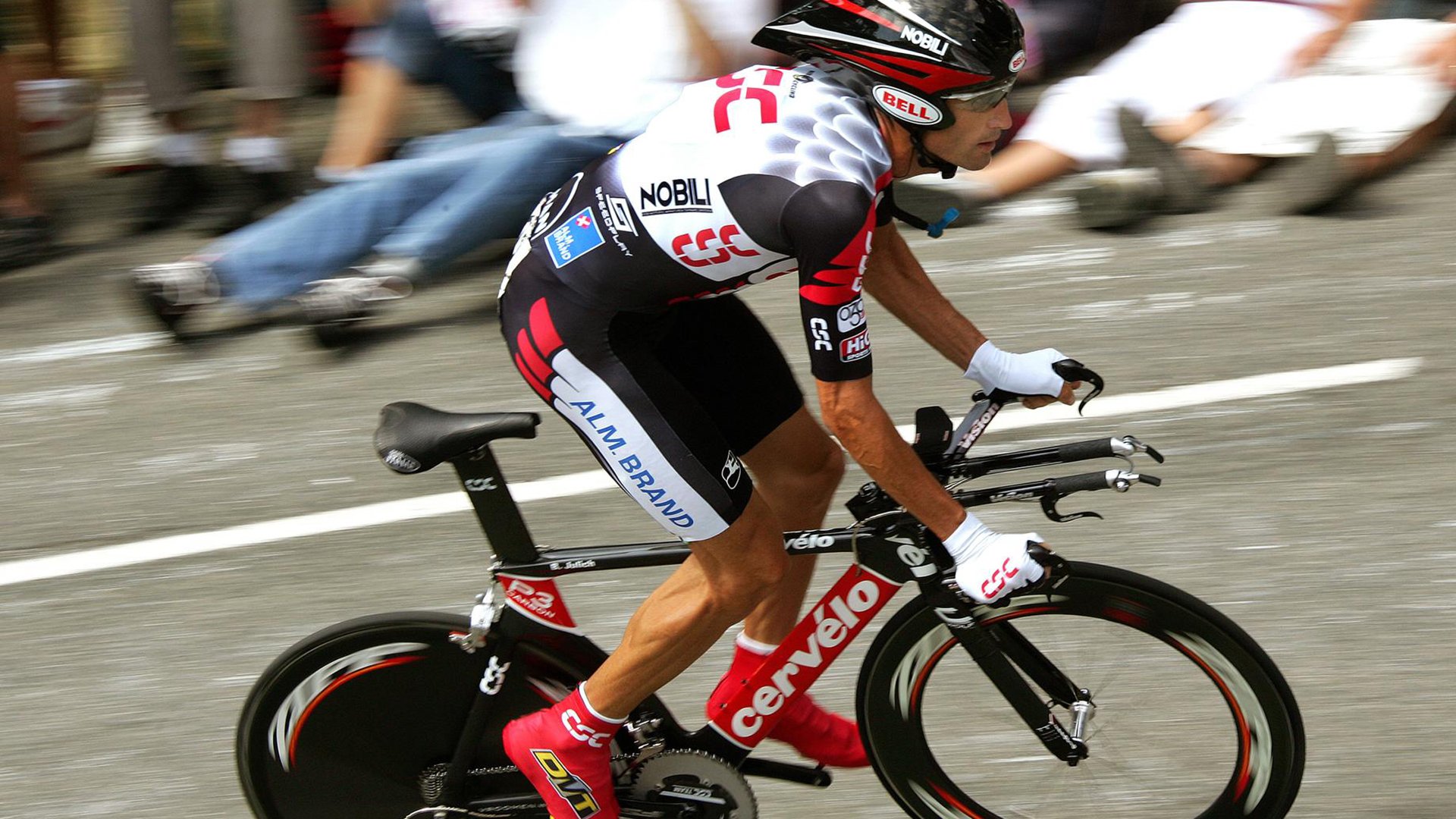 PG SOFT游戏-赛道之巅，爱德华兹的炽热之夜